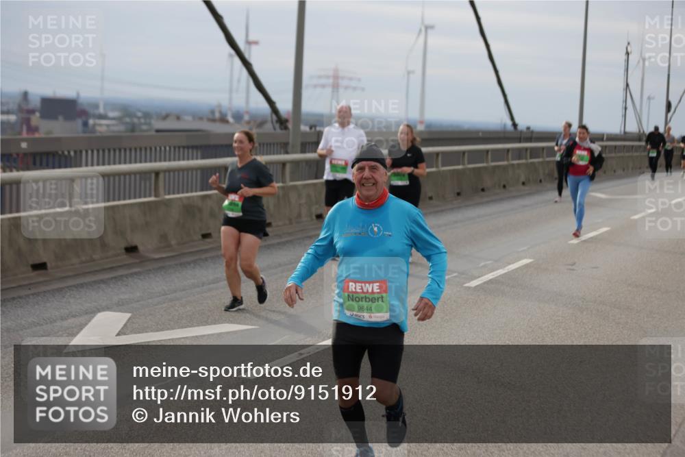 03.10.2025 - Köhlbrandbrückenlauf Jannik Wohlers http://msf.ph/oto/9151912 03.10.2025 15:59:43 Position 1 9644 meine-sportfotos.de