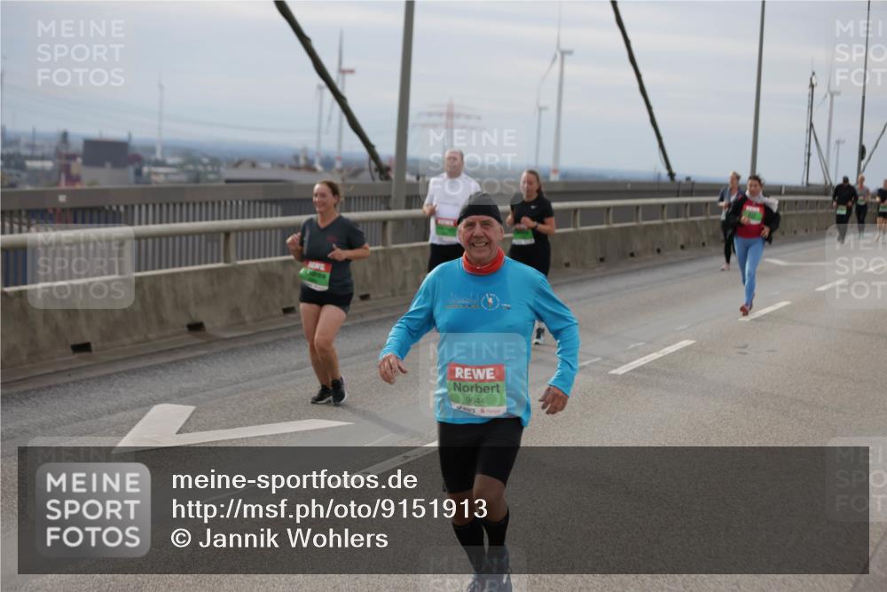 03.10.2025 - Köhlbrandbrückenlauf Jannik Wohlers http://msf.ph/oto/9151913 03.10.2025 15:59:43 Position 1 9644 meine-sportfotos.de