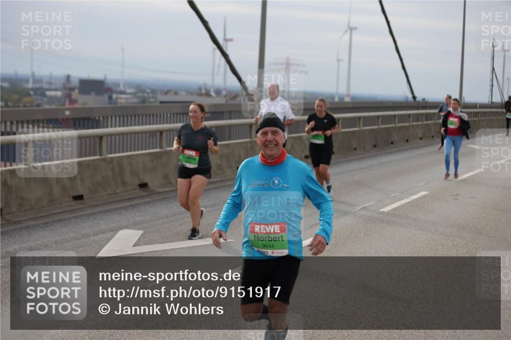 03.10.2025 - Köhlbrandbrückenlauf Jannik Wohlers http://msf.ph/oto/9151917 03.10.2025 15:59:43 Position 1 9644 meine-sportfotos.de