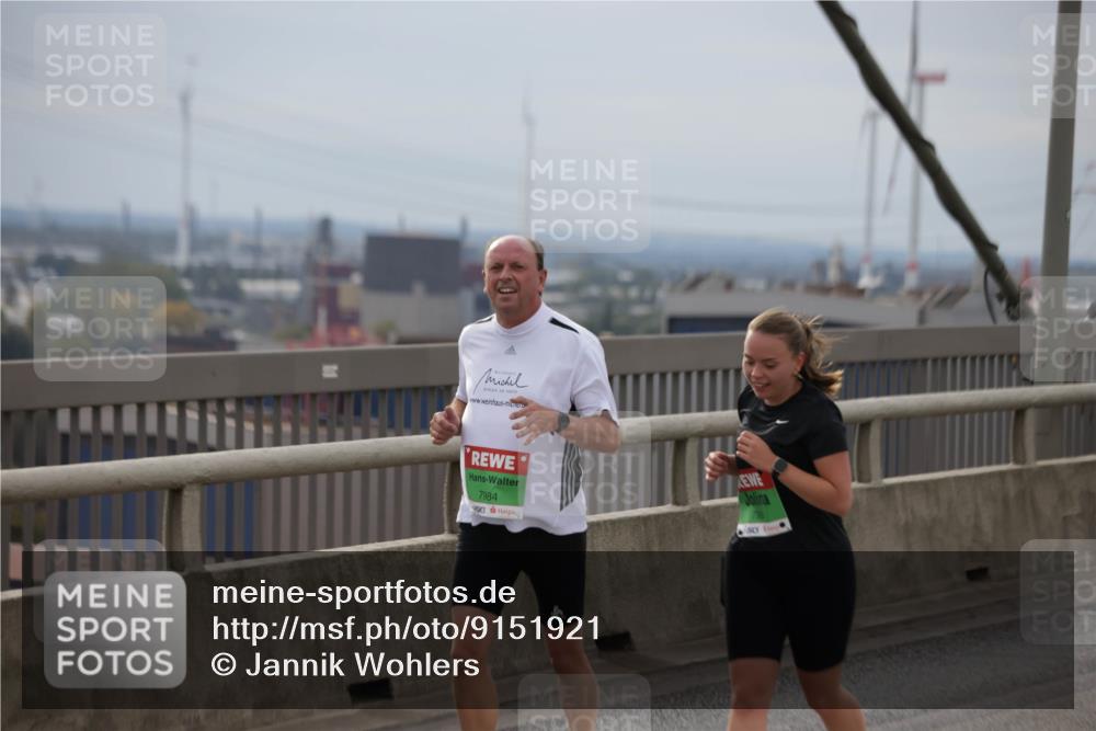 03.10.2025 - Köhlbrandbrückenlauf Jannik Wohlers http://msf.ph/oto/9151921 03.10.2025 15:59:45 Position 1 7984 meine-sportfotos.de