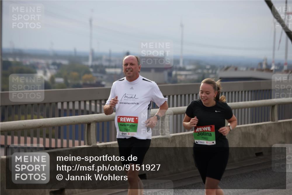 03.10.2025 - Köhlbrandbrückenlauf Jannik Wohlers http://msf.ph/oto/9151927 03.10.2025 15:59:45 Position 1 7984, 7985 meine-sportfotos.de