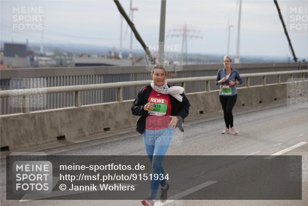 03.10.2025 - Köhlbrandbrückenlauf Jannik Wohlers http://msf.ph/oto/9151934 03.10.2025 15:59:47 Position 1 8222 meine-sportfotos.de