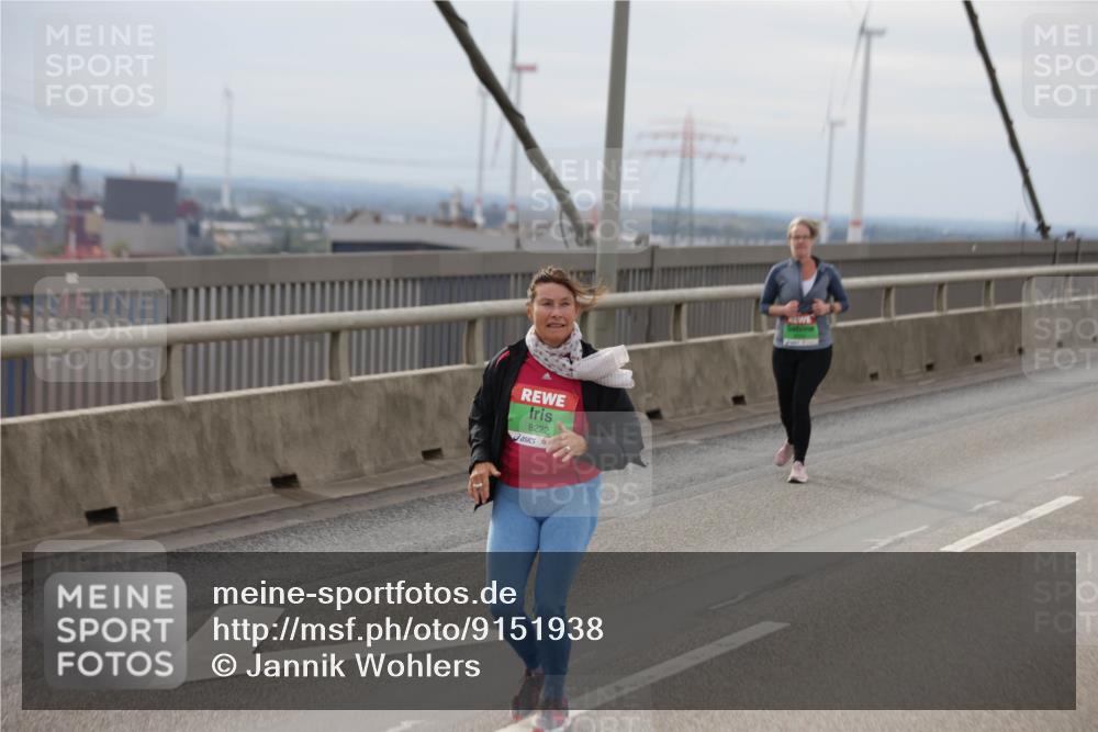 03.10.2025 - Köhlbrandbrückenlauf Jannik Wohlers http://msf.ph/oto/9151938 03.10.2025 15:59:48 Position 1 8222 meine-sportfotos.de