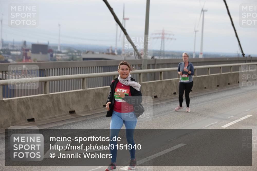03.10.2025 - Köhlbrandbrückenlauf Jannik Wohlers http://msf.ph/oto/9151940 03.10.2025 15:59:48 Position 1 820 meine-sportfotos.de