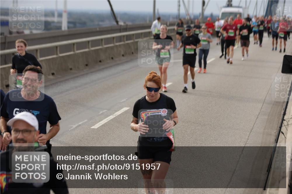 03.10.2025 - Köhlbrandbrückenlauf Jannik Wohlers http://msf.ph/oto/9151957 03.10.2025 15:59:59 Position 1  meine-sportfotos.de