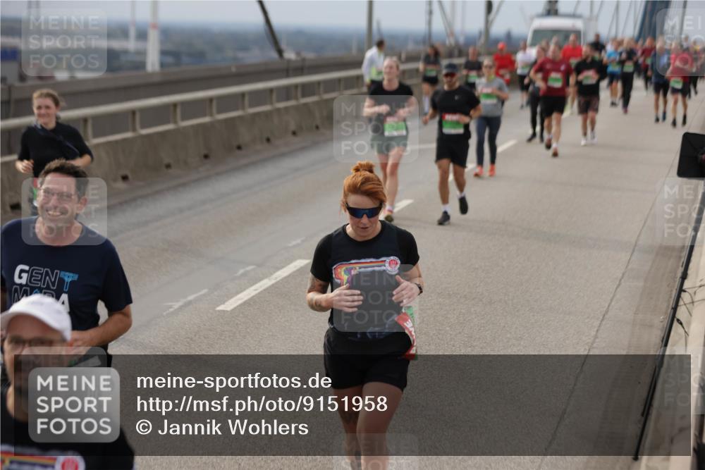 03.10.2025 - Köhlbrandbrückenlauf Jannik Wohlers http://msf.ph/oto/9151958 03.10.2025 15:59:59 Position 1  meine-sportfotos.de