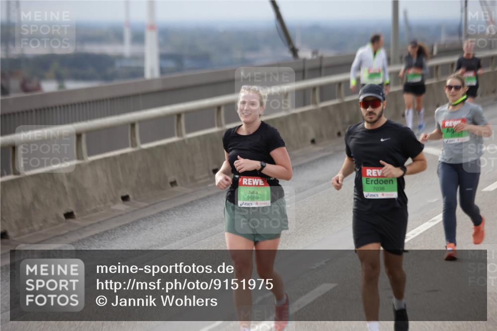 03.10.2025 - Köhlbrandbrückenlauf Jannik Wohlers http://msf.ph/oto/9151975 03.10.2025 16:00:02 Position 1 9680, 7038 meine-sportfotos.de