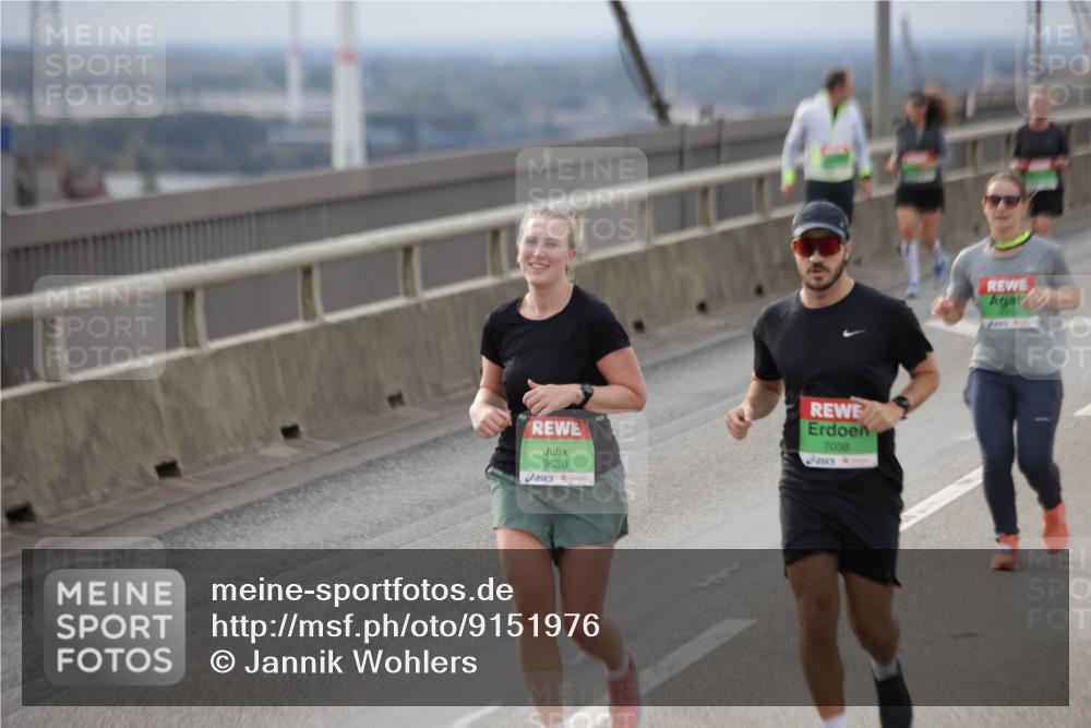 03.10.2025 - Köhlbrandbrückenlauf Jannik Wohlers http://msf.ph/oto/9151976 03.10.2025 16:00:02 Position 1 9680, 7038 meine-sportfotos.de