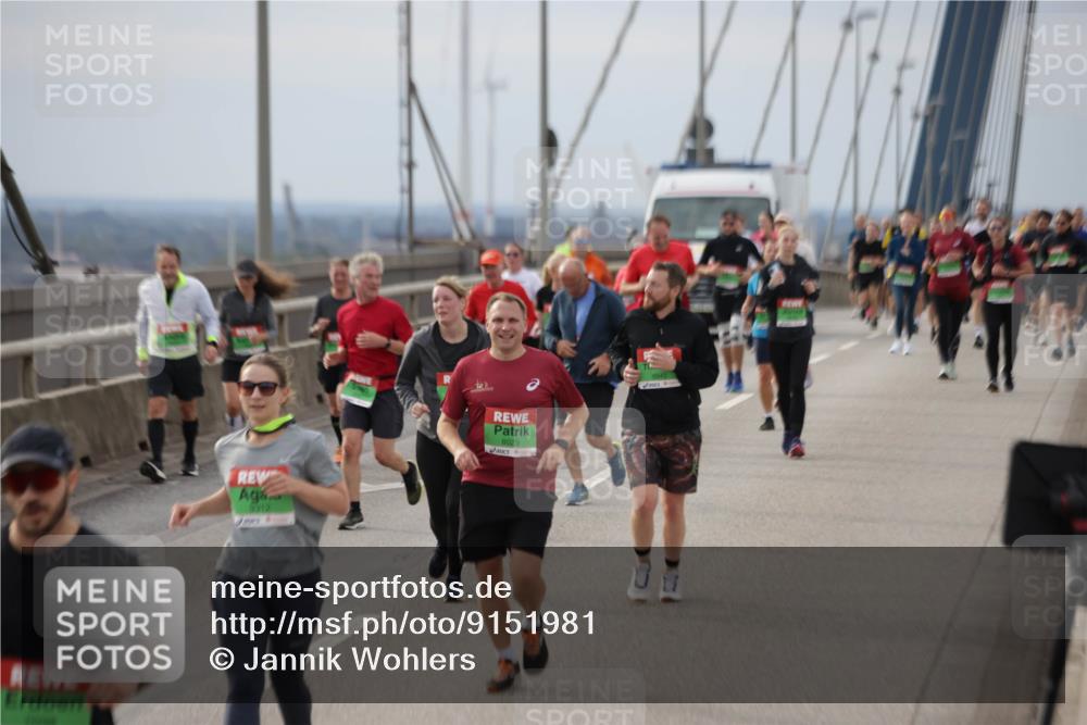 03.10.2025 - Köhlbrandbrückenlauf Jannik Wohlers http://msf.ph/oto/9151981 03.10.2025 16:00:03 Position 1 9312, 8023 meine-sportfotos.de