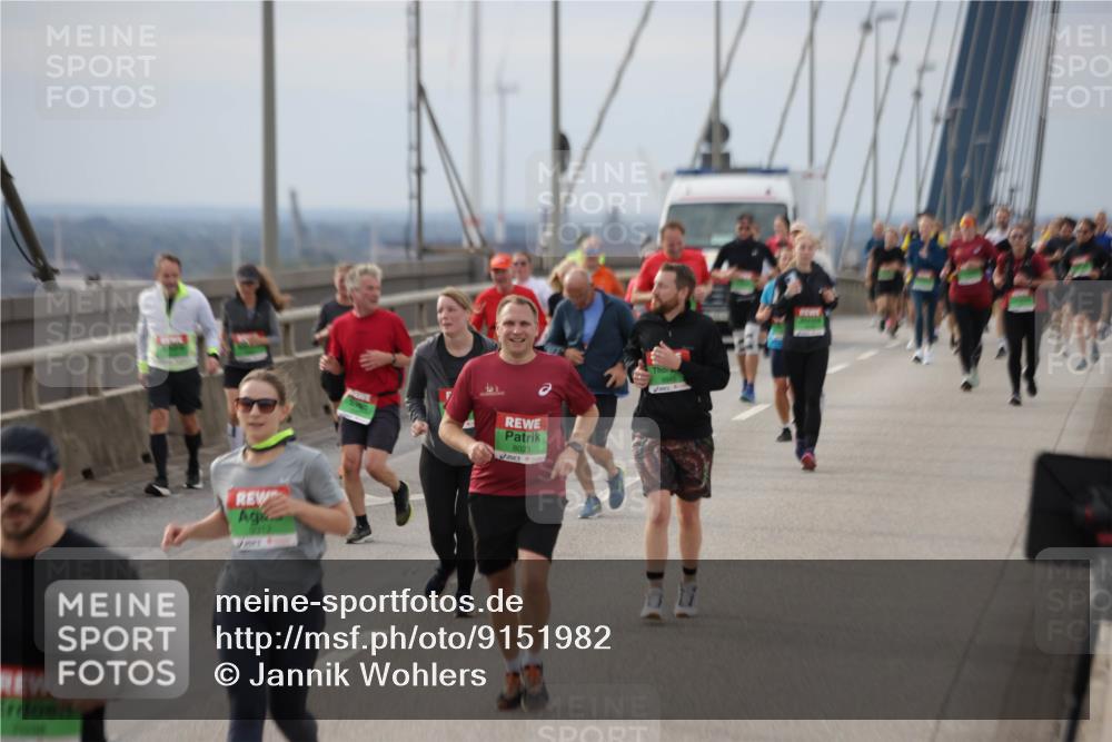 03.10.2025 - Köhlbrandbrückenlauf Jannik Wohlers http://msf.ph/oto/9151982 03.10.2025 16:00:03 Position 1 9312, 8023 meine-sportfotos.de