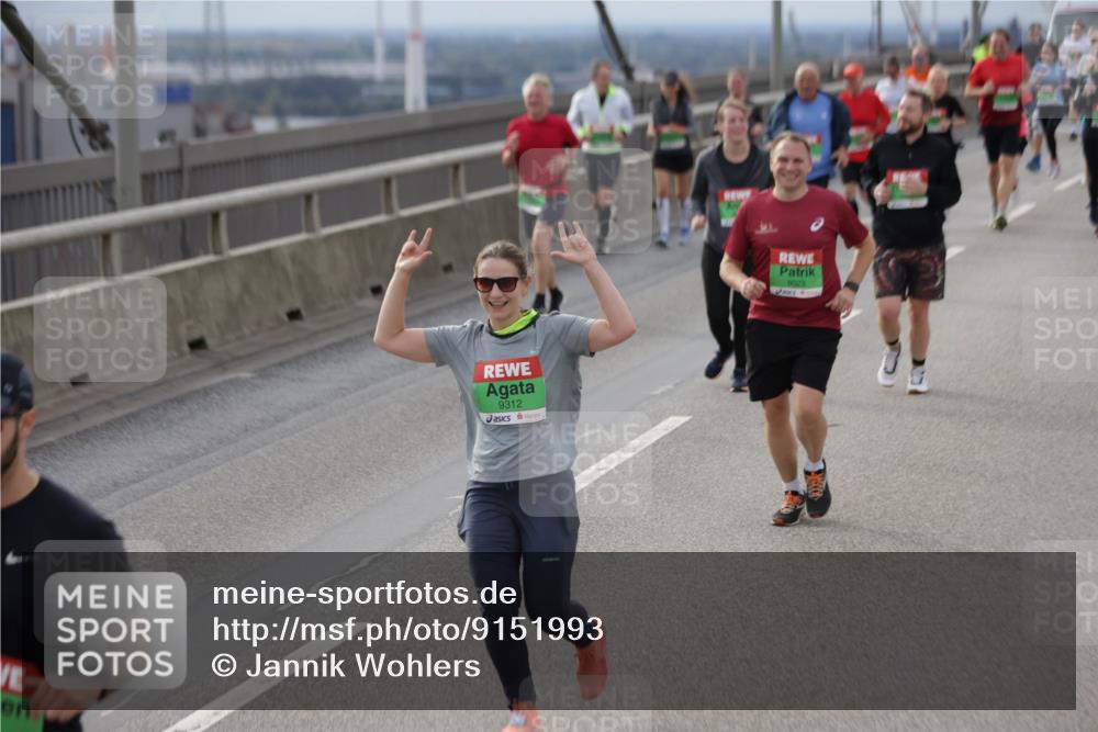 03.10.2025 - Köhlbrandbrückenlauf Jannik Wohlers http://msf.ph/oto/9151993 03.10.2025 16:00:05 Position 1 9312, 8023 meine-sportfotos.de
