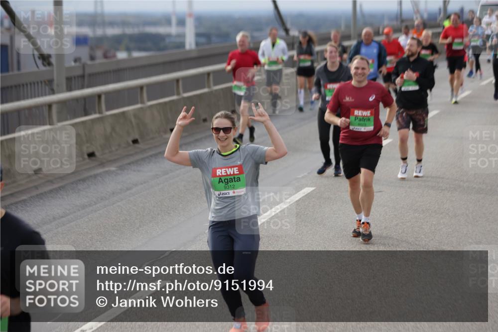 03.10.2025 - Köhlbrandbrückenlauf Jannik Wohlers http://msf.ph/oto/9151994 03.10.2025 16:00:05 Position 1 9312, 8023 meine-sportfotos.de