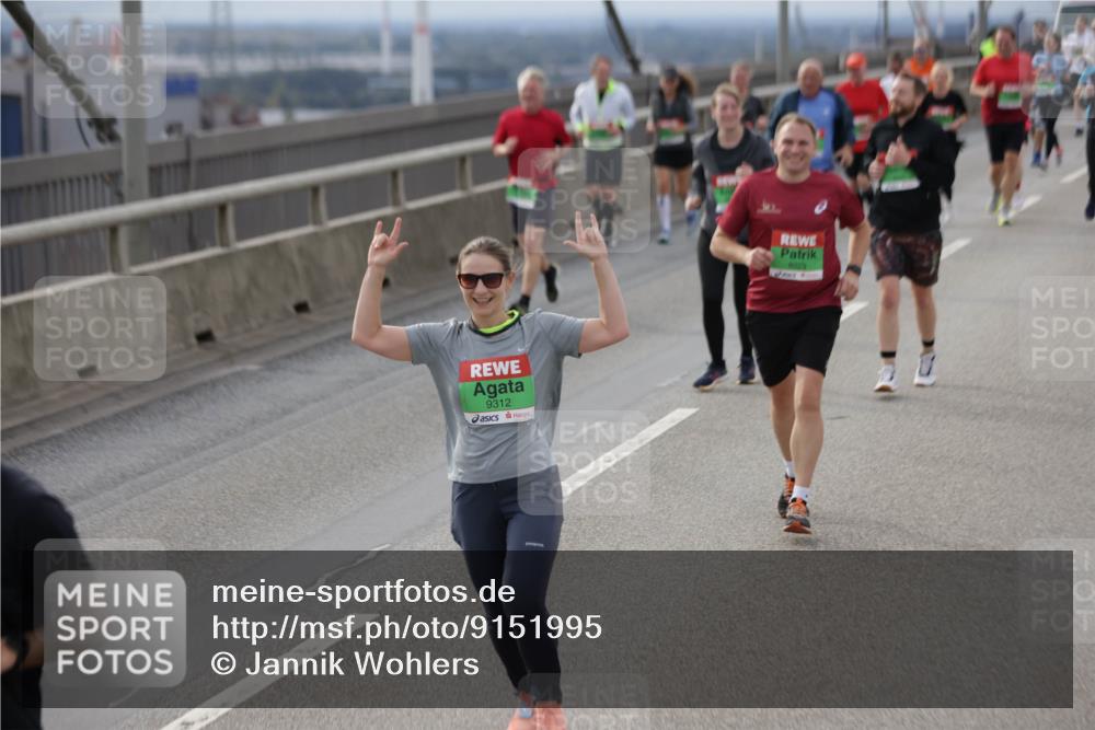 03.10.2025 - Köhlbrandbrückenlauf Jannik Wohlers http://msf.ph/oto/9151995 03.10.2025 16:00:05 Position 1 9312, 8023 meine-sportfotos.de