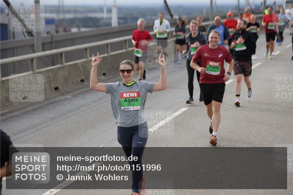 03.10.2025 - Köhlbrandbrückenlauf Jannik Wohlers http://msf.ph/oto/9151996 03.10.2025 16:00:05 Position 1 9312, 8023 meine-sportfotos.de