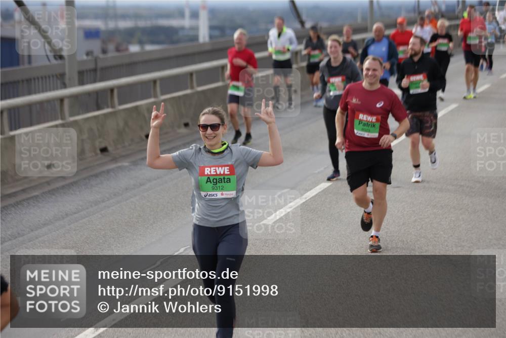 03.10.2025 - Köhlbrandbrückenlauf Jannik Wohlers http://msf.ph/oto/9151998 03.10.2025 16:00:06 Position 1 9312, 8023 meine-sportfotos.de