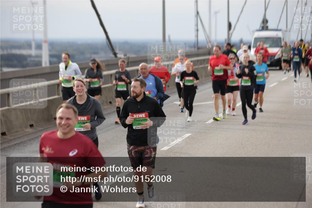 03.10.2025 - Köhlbrandbrückenlauf Jannik Wohlers http://msf.ph/oto/9152008 03.10.2025 16:00:07 Position 1 864, 67, 8945 meine-sportfotos.de