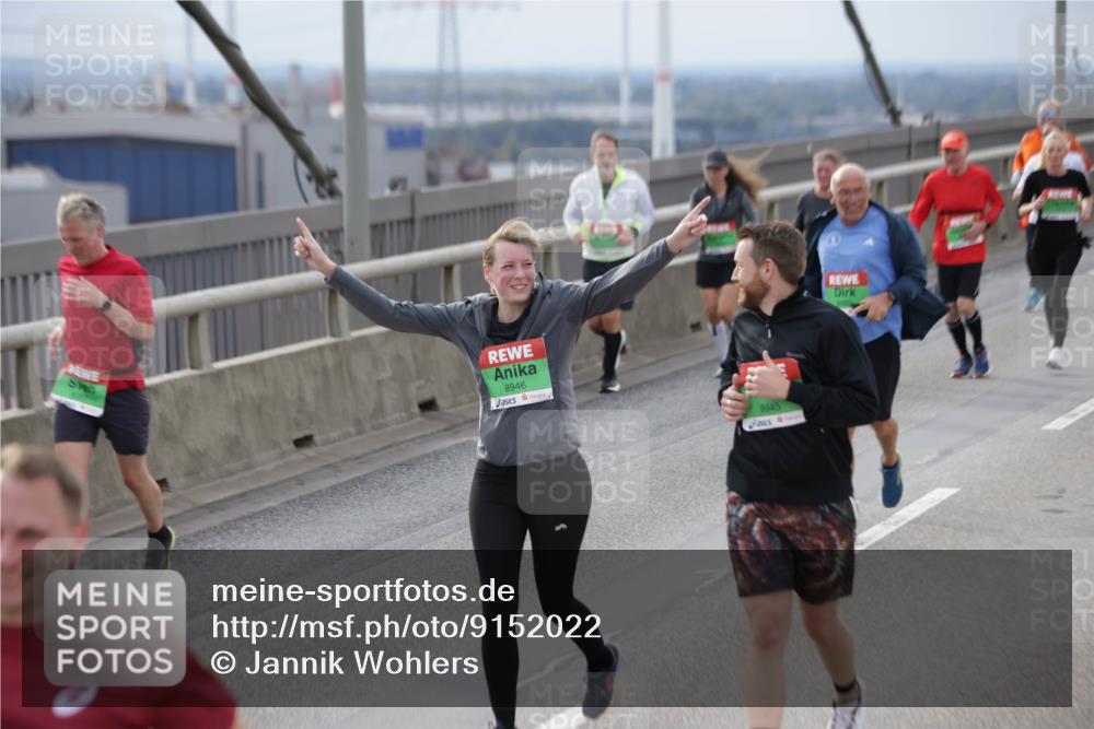 03.10.2025 - Köhlbrandbrückenlauf Jannik Wohlers http://msf.ph/oto/9152022 03.10.2025 16:00:08 Position 1 8946, 8945 meine-sportfotos.de