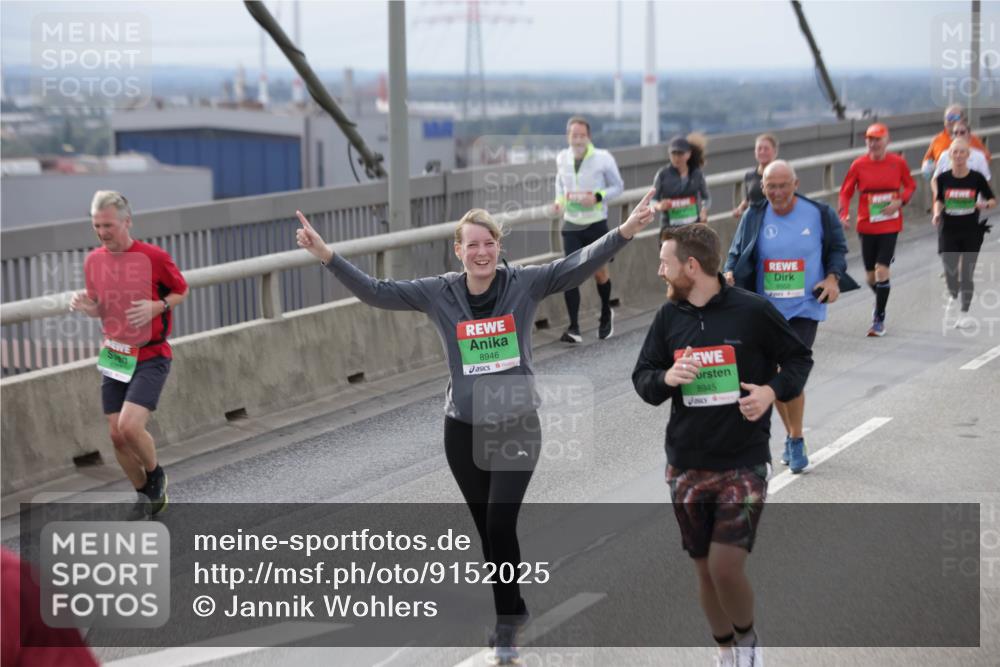 03.10.2025 - Köhlbrandbrückenlauf Jannik Wohlers http://msf.ph/oto/9152025 03.10.2025 16:00:09 Position 1 8946, 8945 meine-sportfotos.de