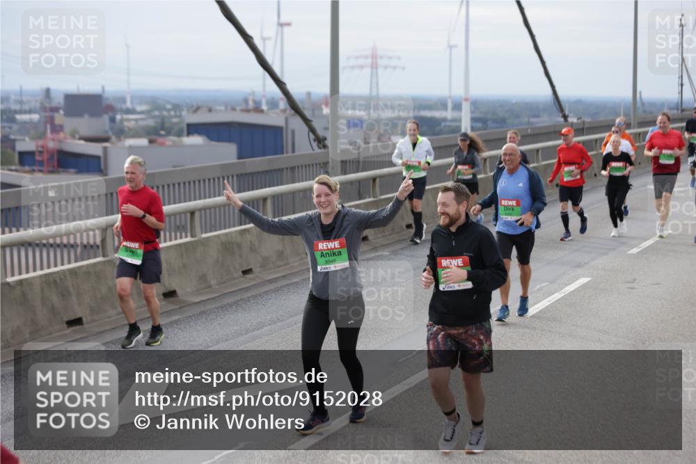 03.10.2025 - Köhlbrandbrückenlauf Jannik Wohlers http://msf.ph/oto/9152028 03.10.2025 16:00:09 Position 1 8946 meine-sportfotos.de