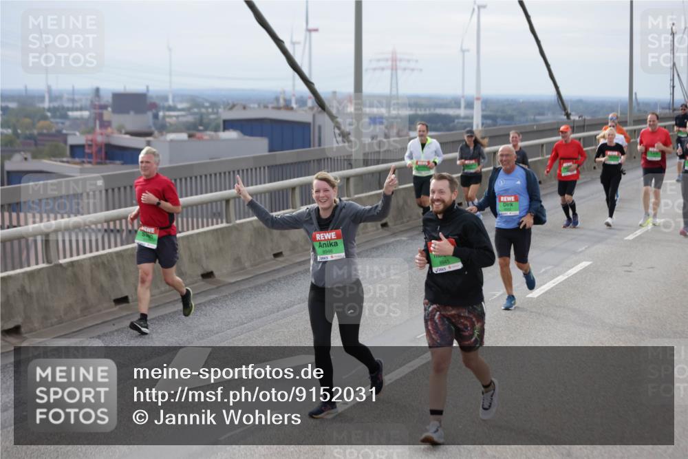 03.10.2025 - Köhlbrandbrückenlauf Jannik Wohlers http://msf.ph/oto/9152031 03.10.2025 16:00:09 Position 1 8946, 8945 meine-sportfotos.de