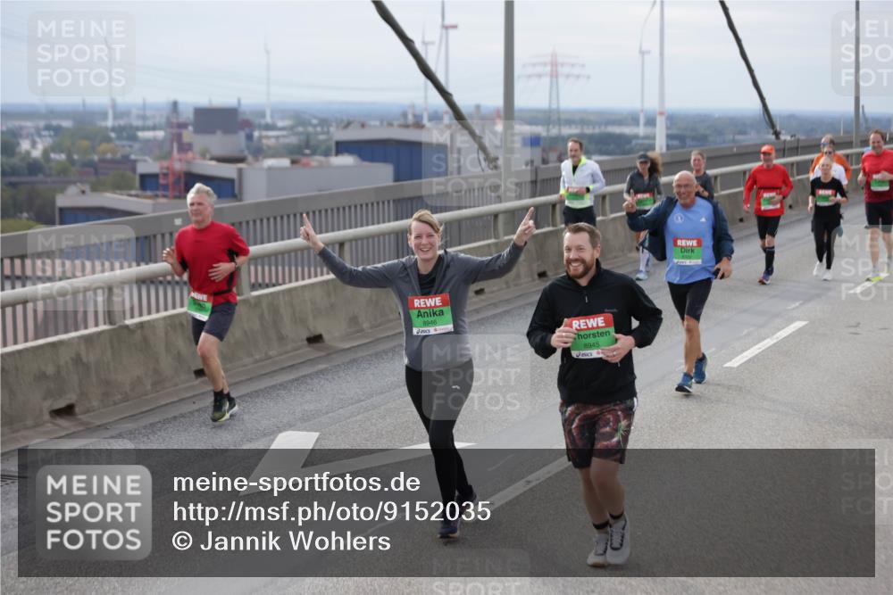 03.10.2025 - Köhlbrandbrückenlauf Jannik Wohlers http://msf.ph/oto/9152035 03.10.2025 16:00:09 Position 1 8946, 8945 meine-sportfotos.de