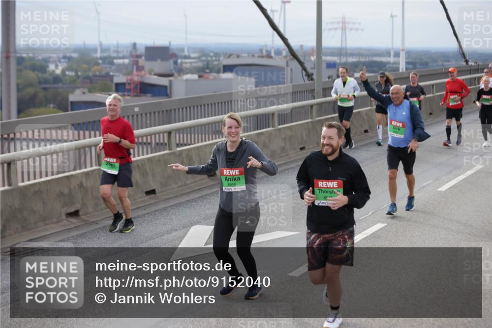 03.10.2025 - Köhlbrandbrückenlauf Jannik Wohlers http://msf.ph/oto/9152040 03.10.2025 16:00:10 Position 1 8946, 8045 meine-sportfotos.de
