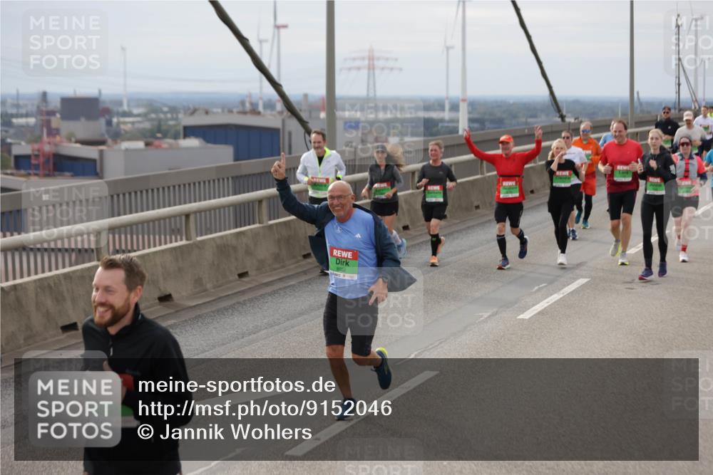 03.10.2025 - Köhlbrandbrückenlauf Jannik Wohlers http://msf.ph/oto/9152046 03.10.2025 16:00:10 Position 1 8645, 8502 meine-sportfotos.de