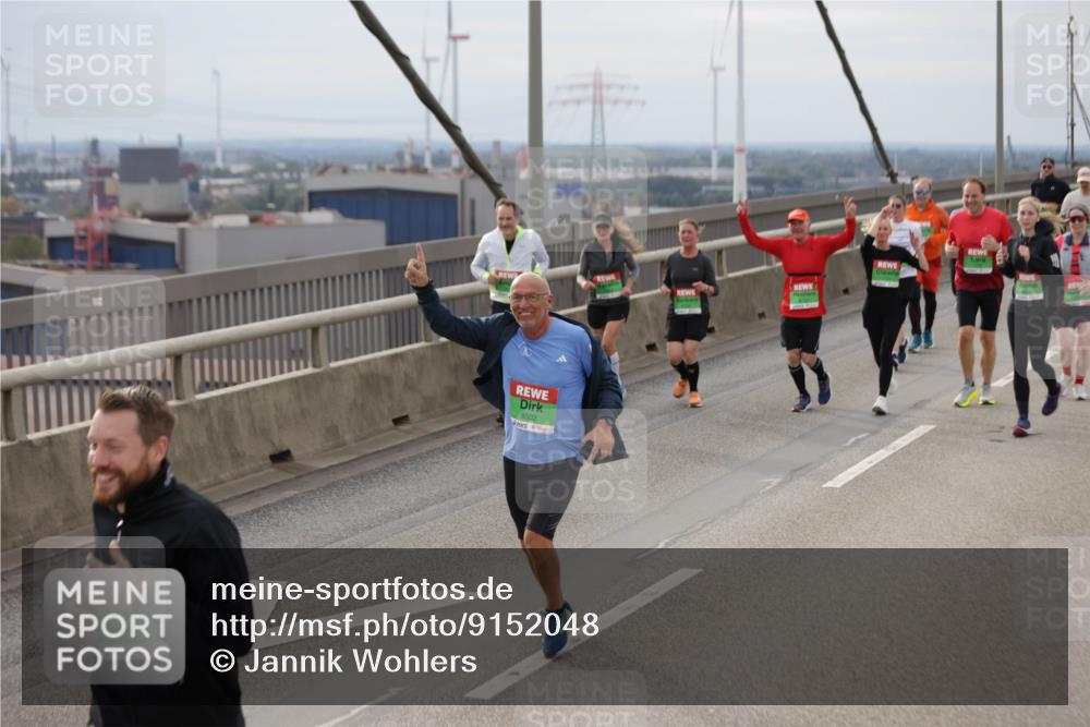 03.10.2025 - Köhlbrandbrückenlauf Jannik Wohlers http://msf.ph/oto/9152048 03.10.2025 16:00:11 Position 1 8665, 8502 meine-sportfotos.de