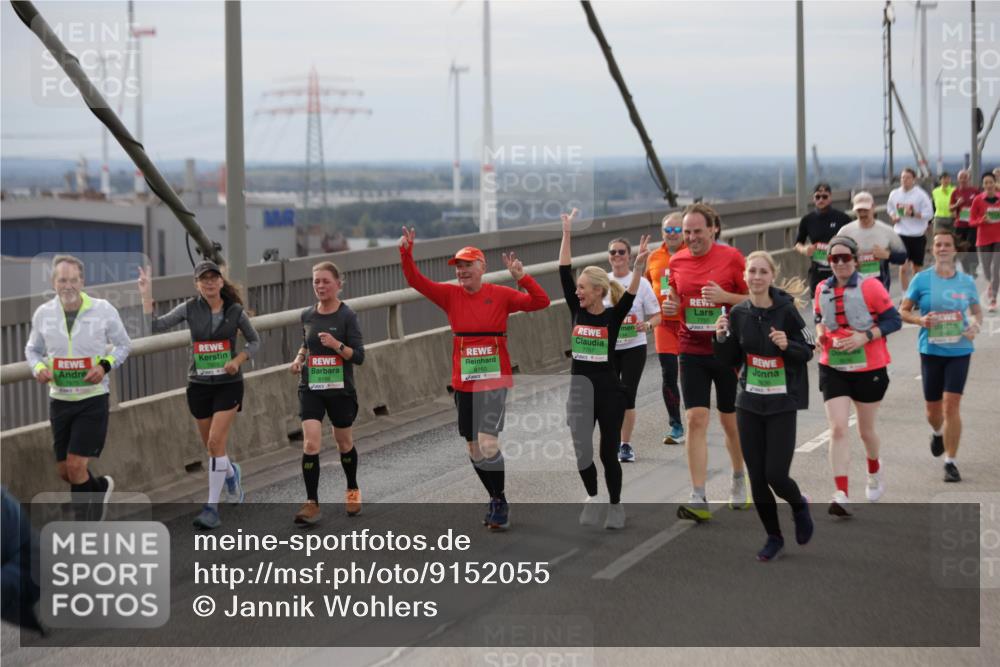 03.10.2025 - Köhlbrandbrückenlauf Jannik Wohlers http://msf.ph/oto/9152055 03.10.2025 16:00:11 Position 1 8159, 8160, 7707 meine-sportfotos.de