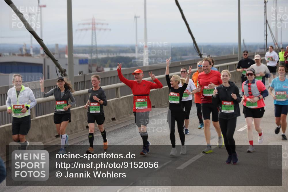 03.10.2025 - Köhlbrandbrückenlauf Jannik Wohlers http://msf.ph/oto/9152056 03.10.2025 16:00:11 Position 1 8159, 8160, 7707, 7755 meine-sportfotos.de