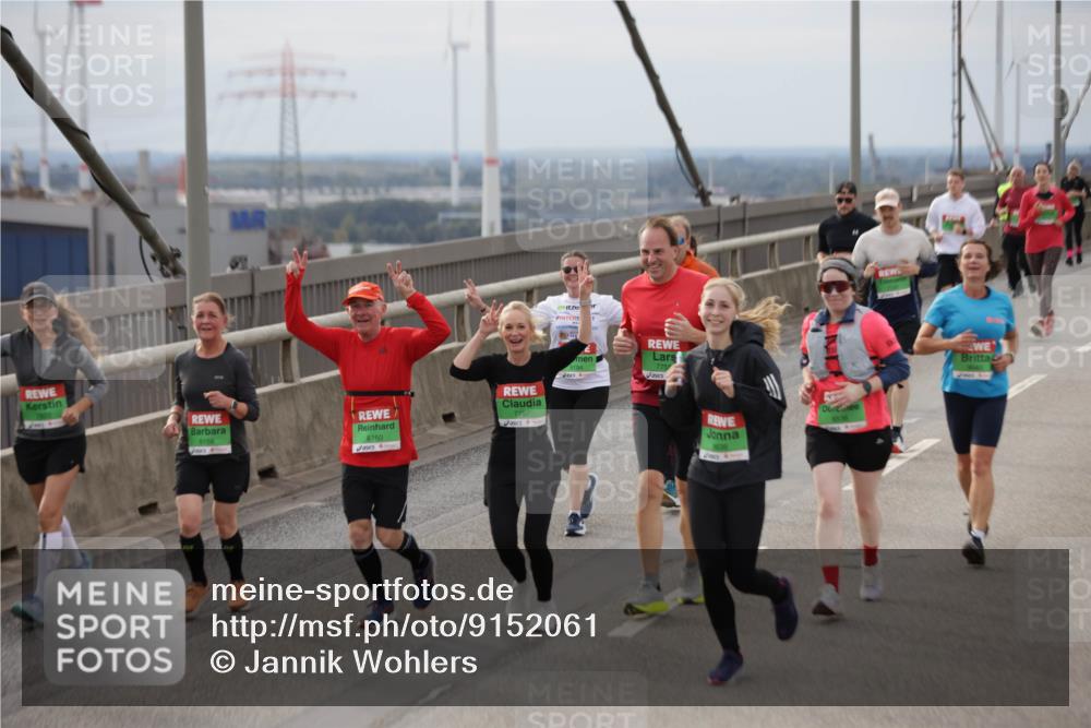 03.10.2025 - Köhlbrandbrückenlauf Jannik Wohlers http://msf.ph/oto/9152061 03.10.2025 16:00:12 Position 1 7707, 8159, 8160 meine-sportfotos.de
