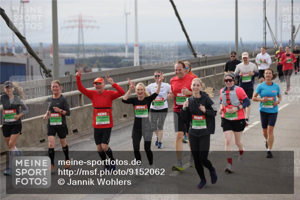 03.10.2025 - Köhlbrandbrückenlauf Jannik Wohlers http://msf.ph/oto/9152062 03.10.2025 16:00:12 Position 1 8160, 7707, 2020, 9194, 7755, 9636 meine-sportfotos.de