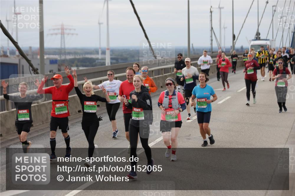 03.10.2025 - Köhlbrandbrückenlauf Jannik Wohlers http://msf.ph/oto/9152065 03.10.2025 16:00:13 Position 1 8160, 7707, 9636 meine-sportfotos.de