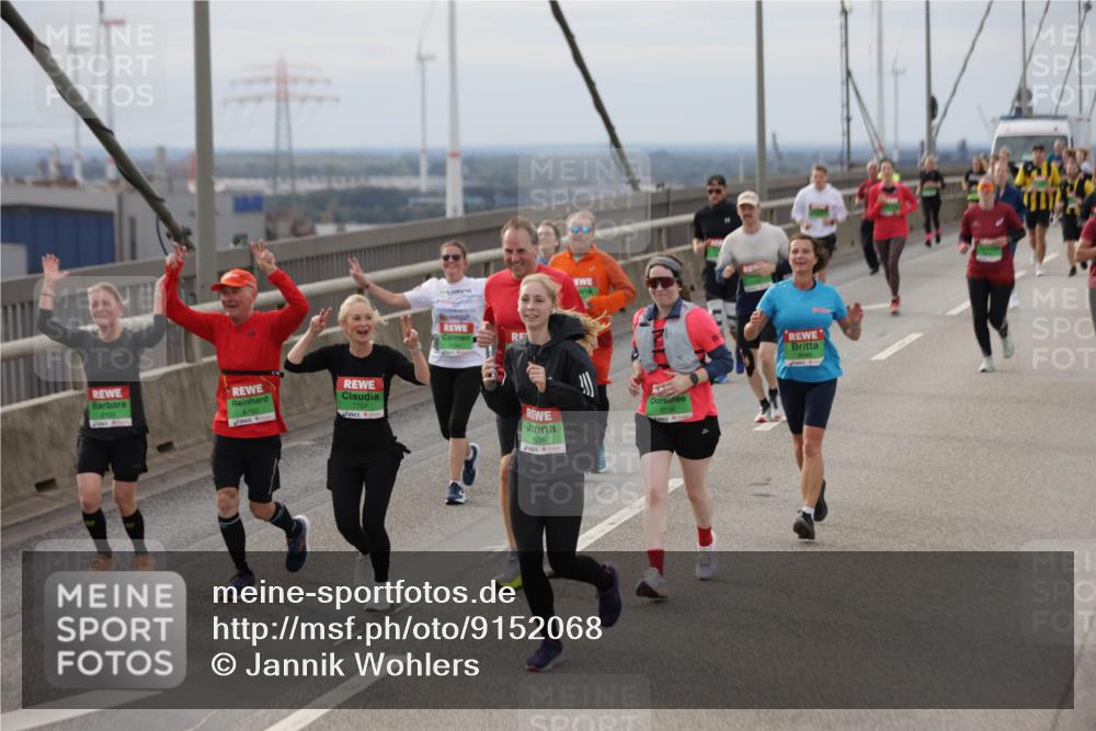 03.10.2025 - Köhlbrandbrückenlauf Jannik Wohlers http://msf.ph/oto/9152068 03.10.2025 16:00:13 Position 1 8160, 7707, 636, 8536, 1 meine-sportfotos.de