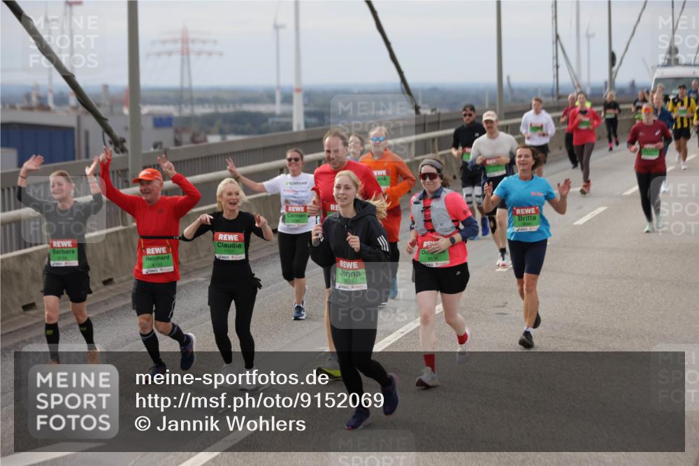 03.10.2025 - Köhlbrandbrückenlauf Jannik Wohlers http://msf.ph/oto/9152069 03.10.2025 16:00:13 Position 1 8160, 7707, 9636, 8536 meine-sportfotos.de