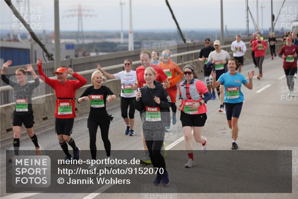 03.10.2025 - Köhlbrandbrückenlauf Jannik Wohlers http://msf.ph/oto/9152070 03.10.2025 16:00:13 Position 1 7707, 8160, 9636 meine-sportfotos.de