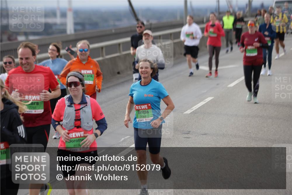 03.10.2025 - Köhlbrandbrückenlauf Jannik Wohlers http://msf.ph/oto/9152079 03.10.2025 16:00:14 Position 1 7755, 025, 8536, 1979, 9040 meine-sportfotos.de