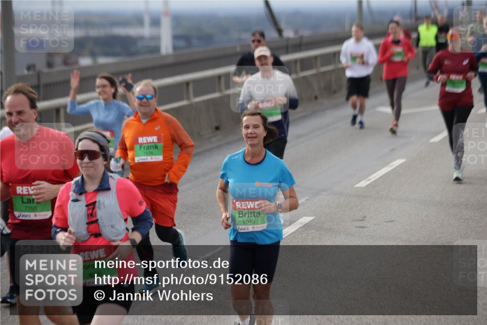 03.10.2025 - Köhlbrandbrückenlauf Jannik Wohlers http://msf.ph/oto/9152086 03.10.2025 16:00:14 Position 1 7755, 2525, 7979, 9040 meine-sportfotos.de