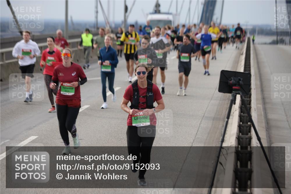 03.10.2025 - Köhlbrandbrückenlauf Jannik Wohlers http://msf.ph/oto/9152093 03.10.2025 16:00:16 Position 1 7991 meine-sportfotos.de