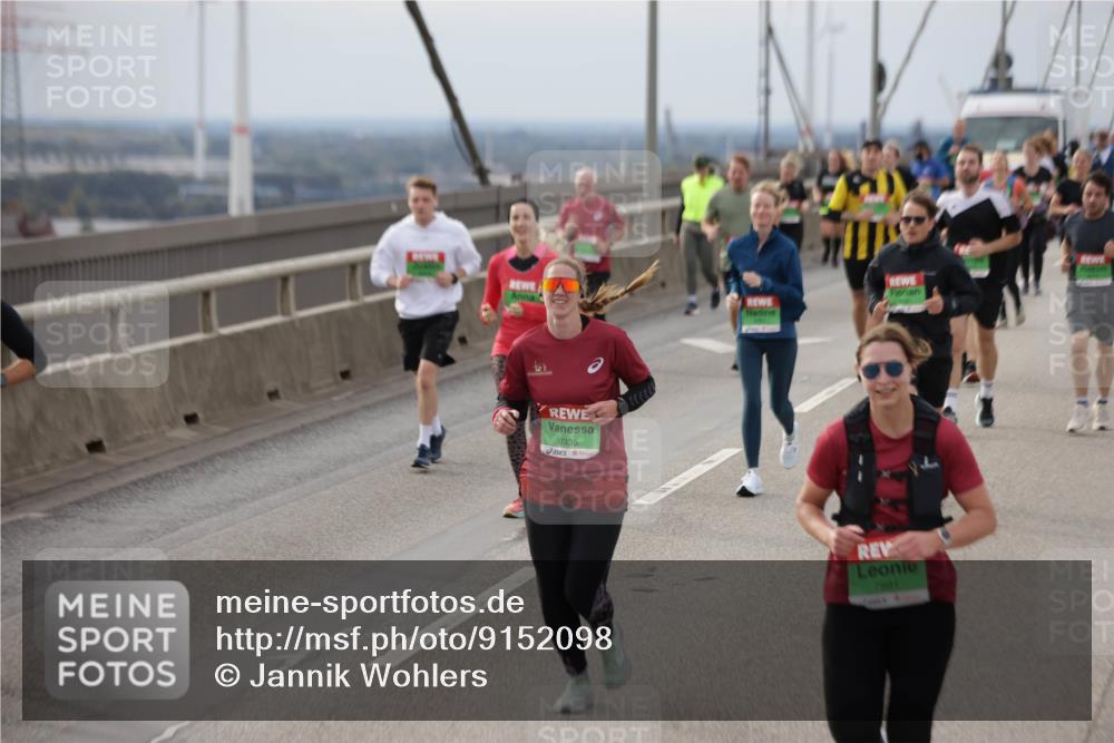 03.10.2025 - Köhlbrandbrückenlauf Jannik Wohlers http://msf.ph/oto/9152098 03.10.2025 16:00:17 Position 1 8335, 7991 meine-sportfotos.de