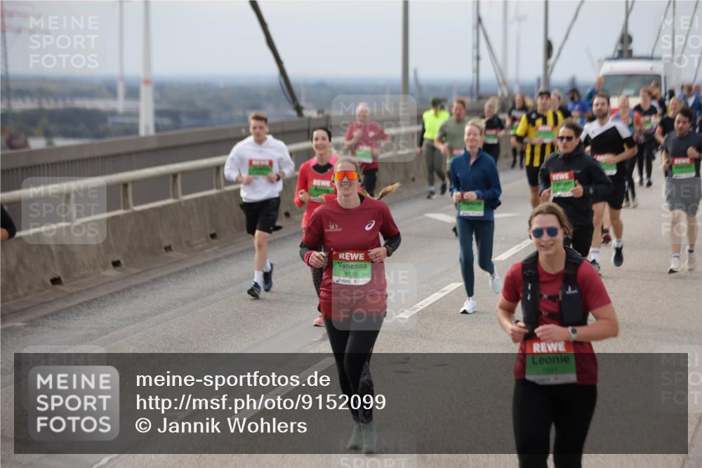 03.10.2025 - Köhlbrandbrückenlauf Jannik Wohlers http://msf.ph/oto/9152099 03.10.2025 16:00:17 Position 1 8335, 2991 meine-sportfotos.de