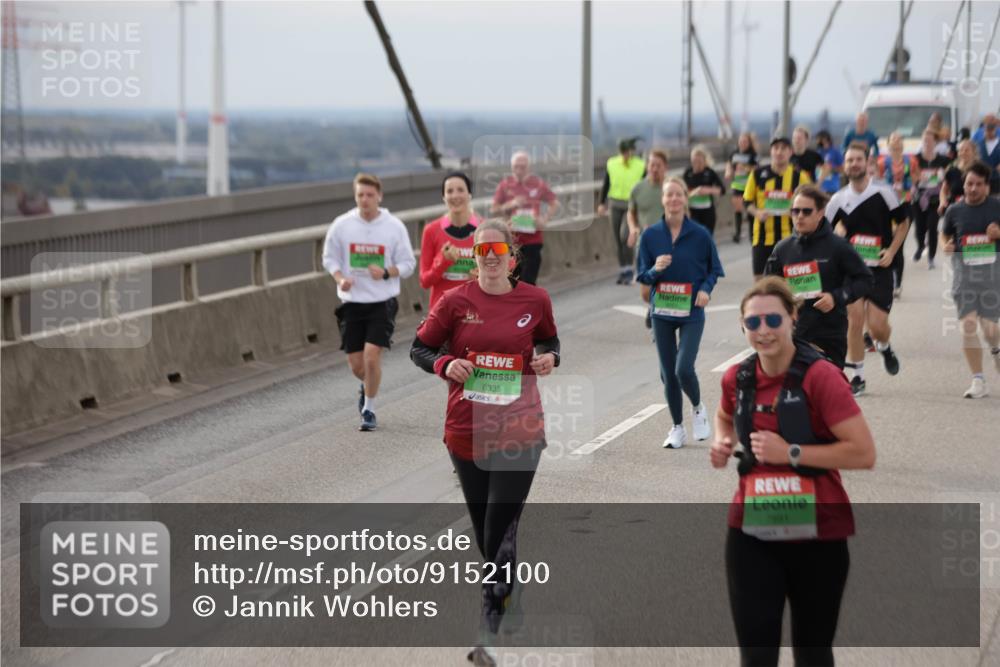 03.10.2025 - Köhlbrandbrückenlauf Jannik Wohlers http://msf.ph/oto/9152100 03.10.2025 16:00:17 Position 1 8335, 7901 meine-sportfotos.de