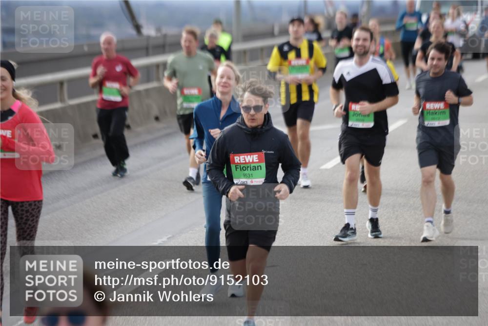 03.10.2025 - Köhlbrandbrückenlauf Jannik Wohlers http://msf.ph/oto/9152103 03.10.2025 16:00:19 Position 1 9531, 8612 meine-sportfotos.de