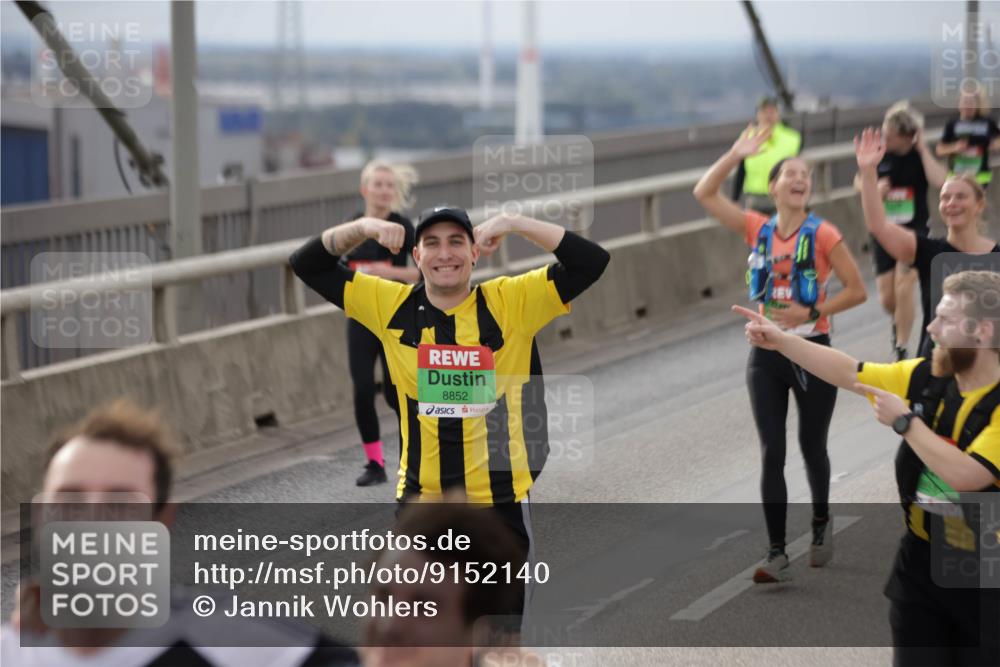 03.10.2025 - Köhlbrandbrückenlauf Jannik Wohlers http://msf.ph/oto/9152140 03.10.2025 16:00:24 Position 1 8852 meine-sportfotos.de