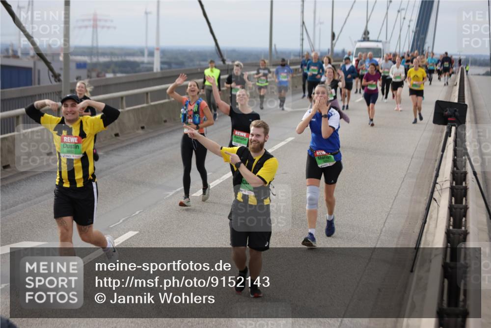 03.10.2025 - Köhlbrandbrückenlauf Jannik Wohlers http://msf.ph/oto/9152143 03.10.2025 16:00:25 Position 1 885 meine-sportfotos.de