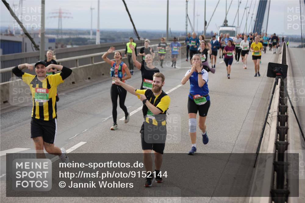 03.10.2025 - Köhlbrandbrückenlauf Jannik Wohlers http://msf.ph/oto/9152144 03.10.2025 16:00:25 Position 1 8852 meine-sportfotos.de