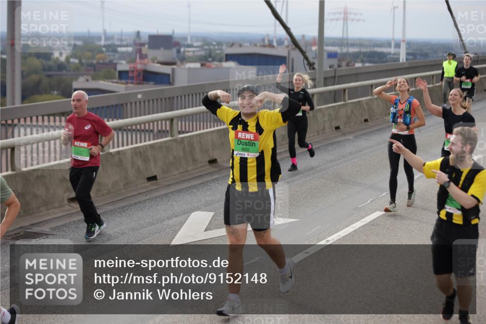 03.10.2025 - Köhlbrandbrückenlauf Jannik Wohlers http://msf.ph/oto/9152148 03.10.2025 16:00:26 Position 1 8852 meine-sportfotos.de