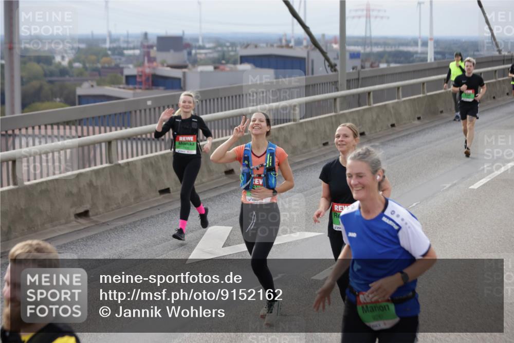 03.10.2025 - Köhlbrandbrückenlauf Jannik Wohlers http://msf.ph/oto/9152162 03.10.2025 16:00:27 Position 1 9247 meine-sportfotos.de