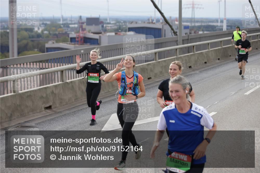 03.10.2025 - Köhlbrandbrückenlauf Jannik Wohlers http://msf.ph/oto/9152164 03.10.2025 16:00:28 Position 1 9287 meine-sportfotos.de
