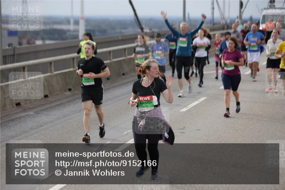 03.10.2025 - Köhlbrandbrückenlauf Jannik Wohlers http://msf.ph/oto/9152166 03.10.2025 16:00:29 Position 1 8195 meine-sportfotos.de